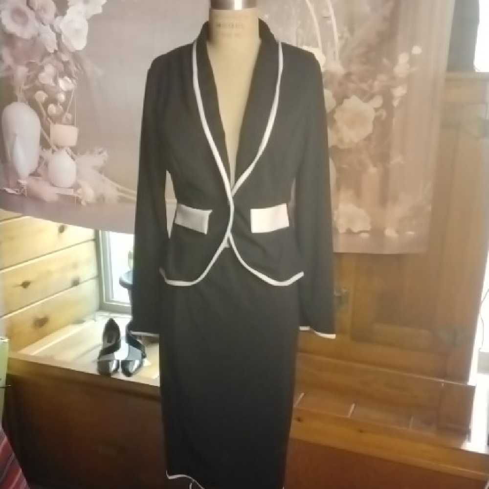 SHEIN Black Skirt Suit with White Accents